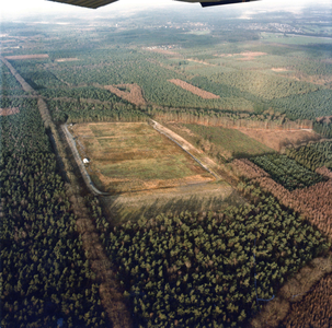 837526 Luchtfoto van de voormalige vuilstotrplaats bij Maarsbergen.